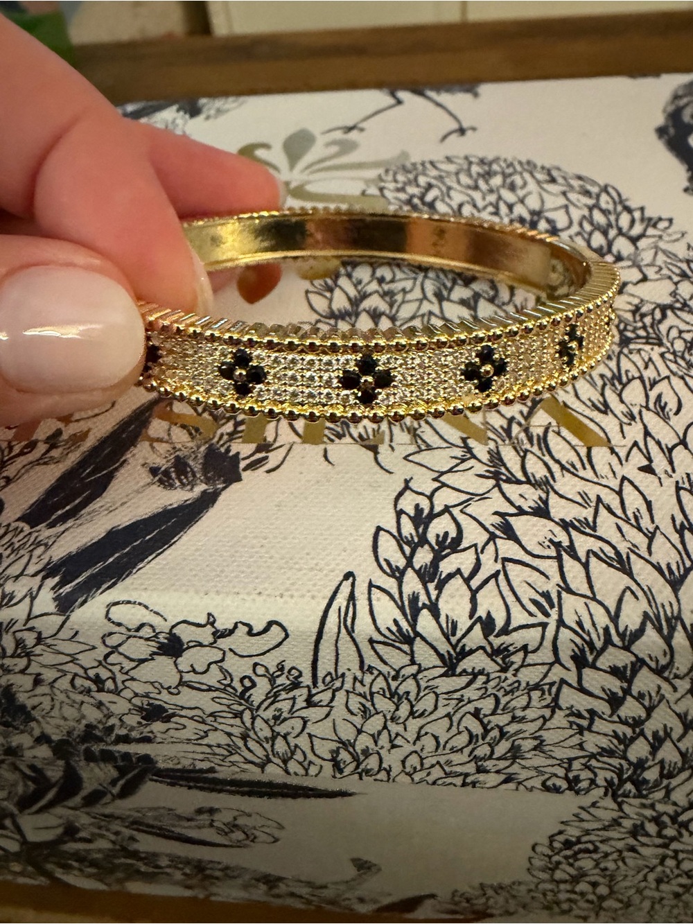 ✨🖤 STUNNING GOLD + BLACK PAVÉ HINGED BANGLE BRACELET ✨